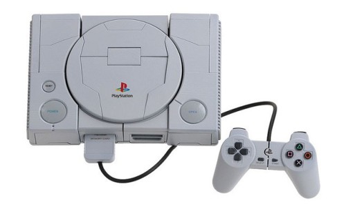 PlayStation 开始变形，Transformers x SONY PlayStation 20 周年纪念版擎天柱